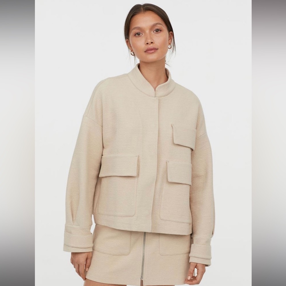 H&M bomber overcoat chore jacket large pockets off white cream shirt minimal
